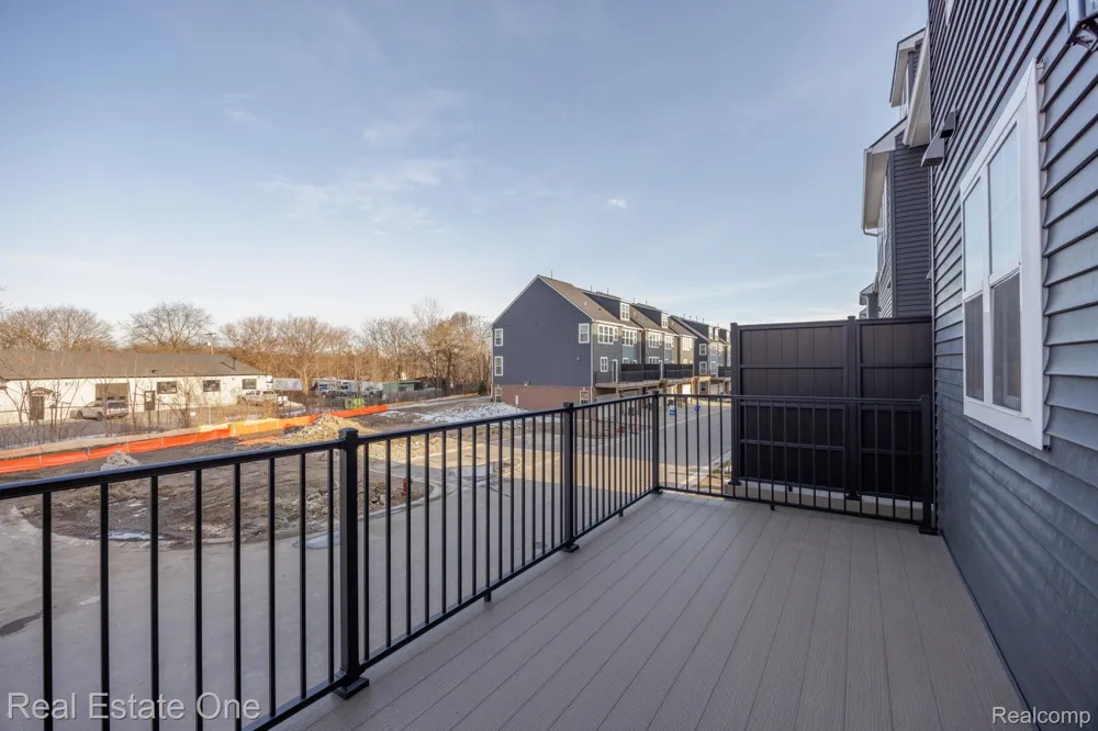 378 Sydney Court Plymouth City, MI 48170
