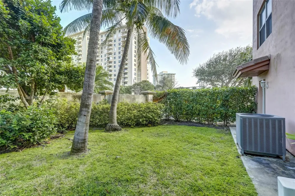 2039 Oceanwalk Ter #401 Lauderdale By The Sea, FL 33062