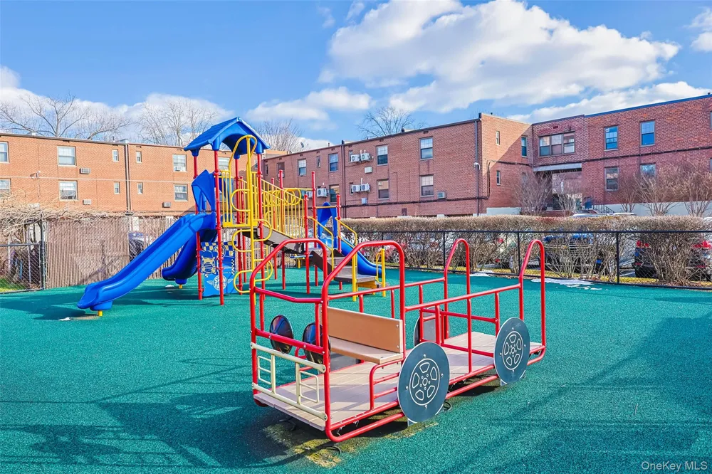 70-07 Park Drive E #A Kew Garden Hills, NY 11367