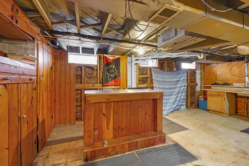 12261 Lansdowne Street E Detroit, MI 48224