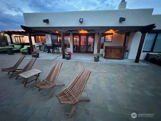 9769 crescent bar Road NW Quincy, WA 98848
