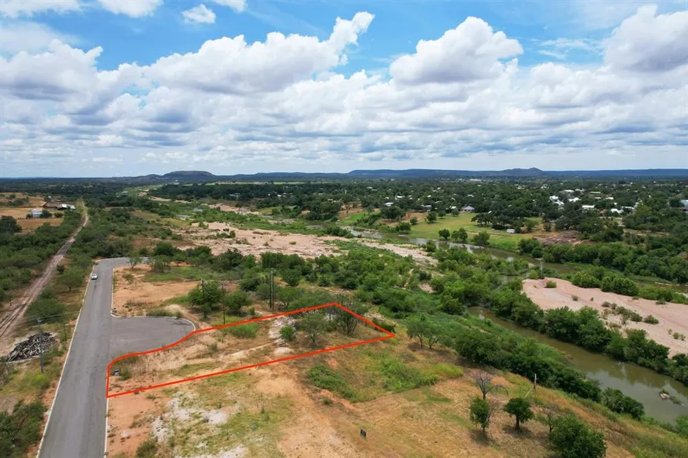 6 Walden Way Llano, TX 78643