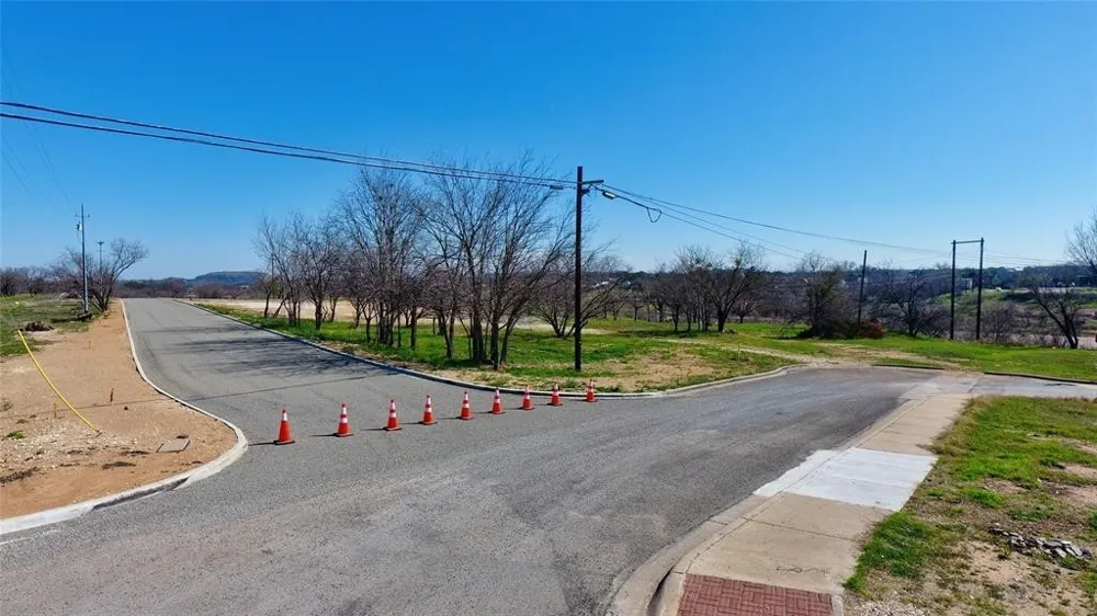 6 Walden Way Llano, TX 78643