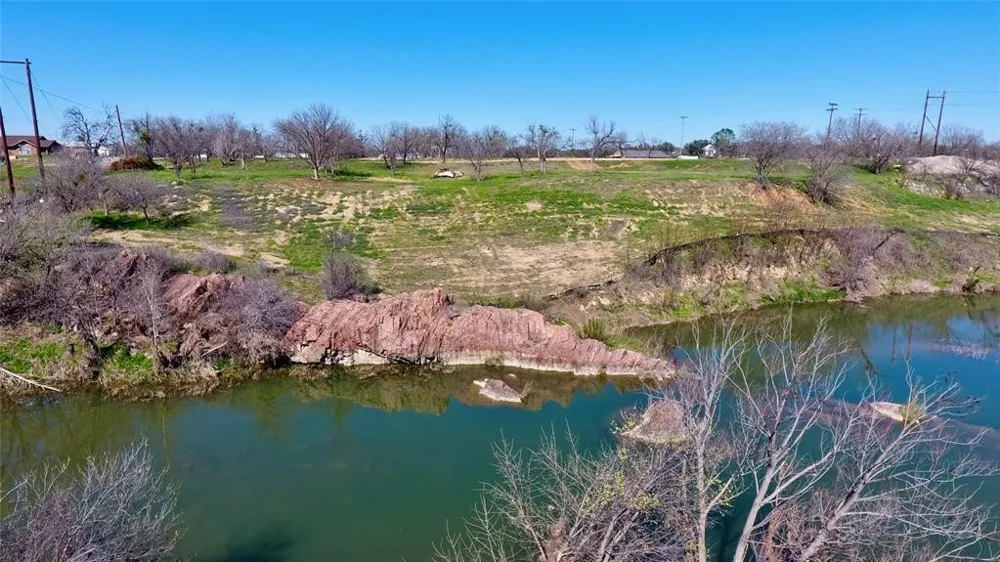 6 Walden Way Llano, TX 78643