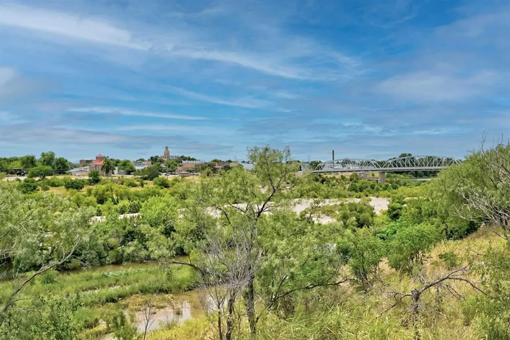6 Walden Way Llano, TX 78643