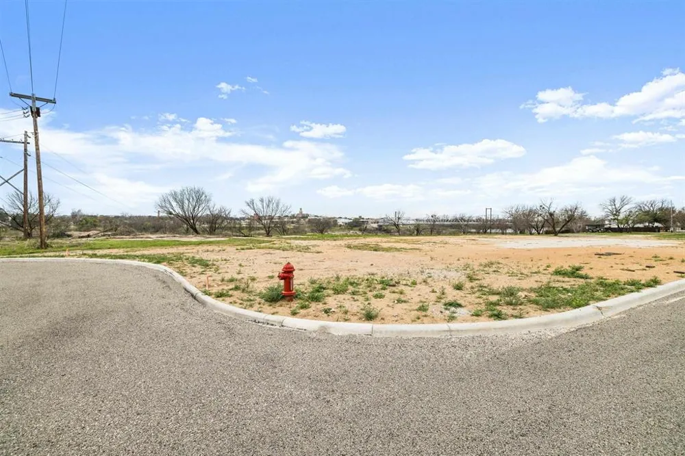 6 Walden Way Llano, TX 78643