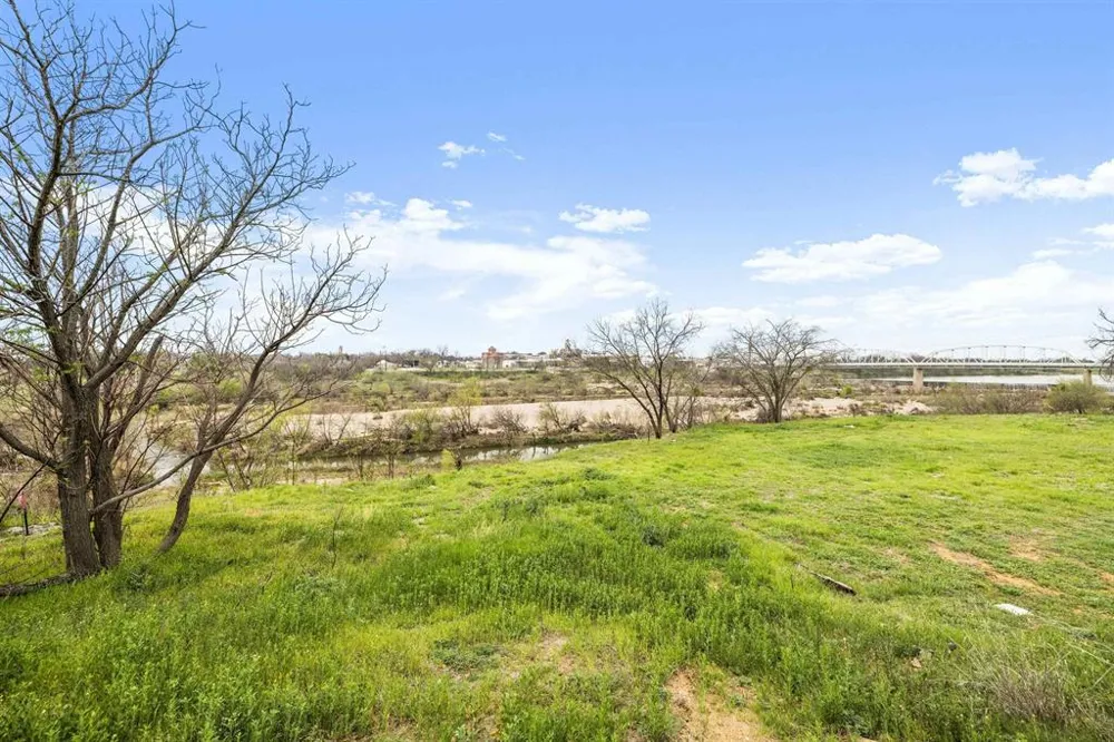 6 Walden Way Llano, TX 78643