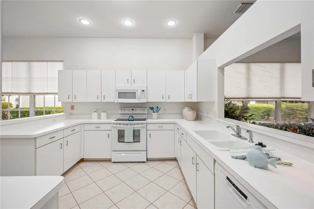 547 FALLBROOK DRIVE Venice, FL 34292