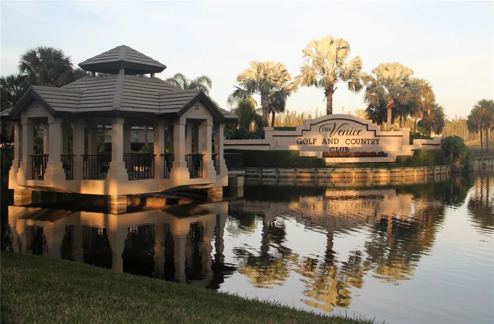 547 FALLBROOK DRIVE Venice, FL 34292