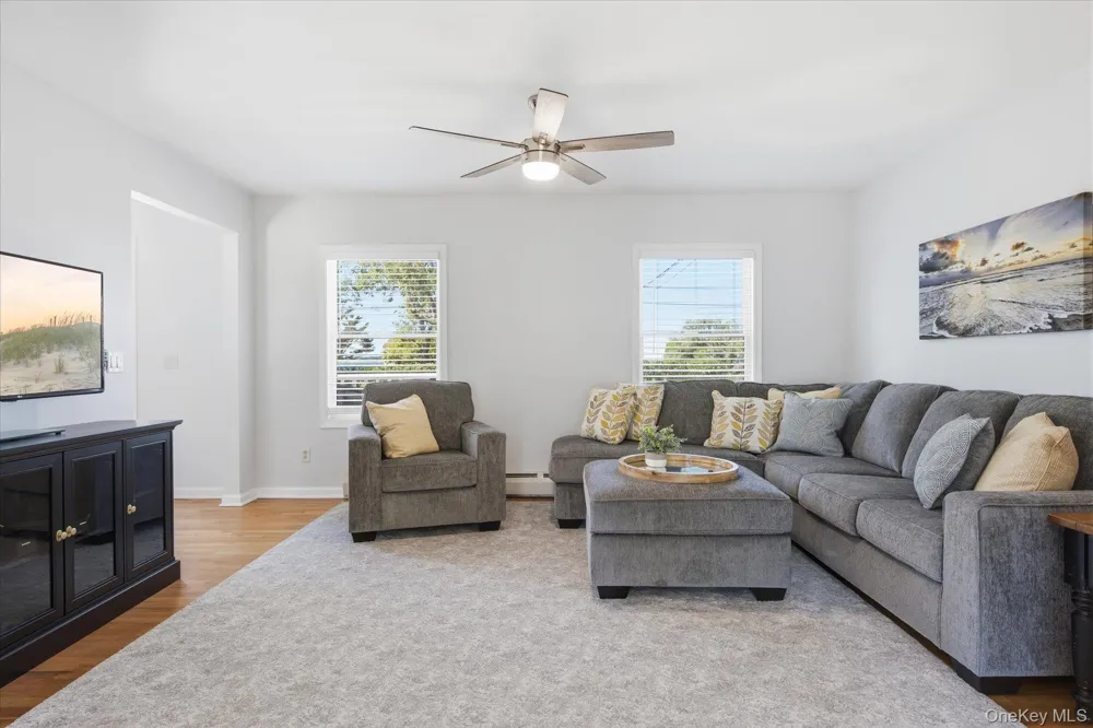 59 Peconic Avenue Shelter Island, NY 11964