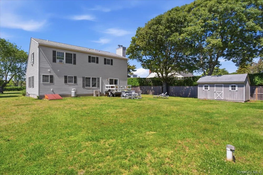 59 Peconic Avenue Shelter Island, NY 11964