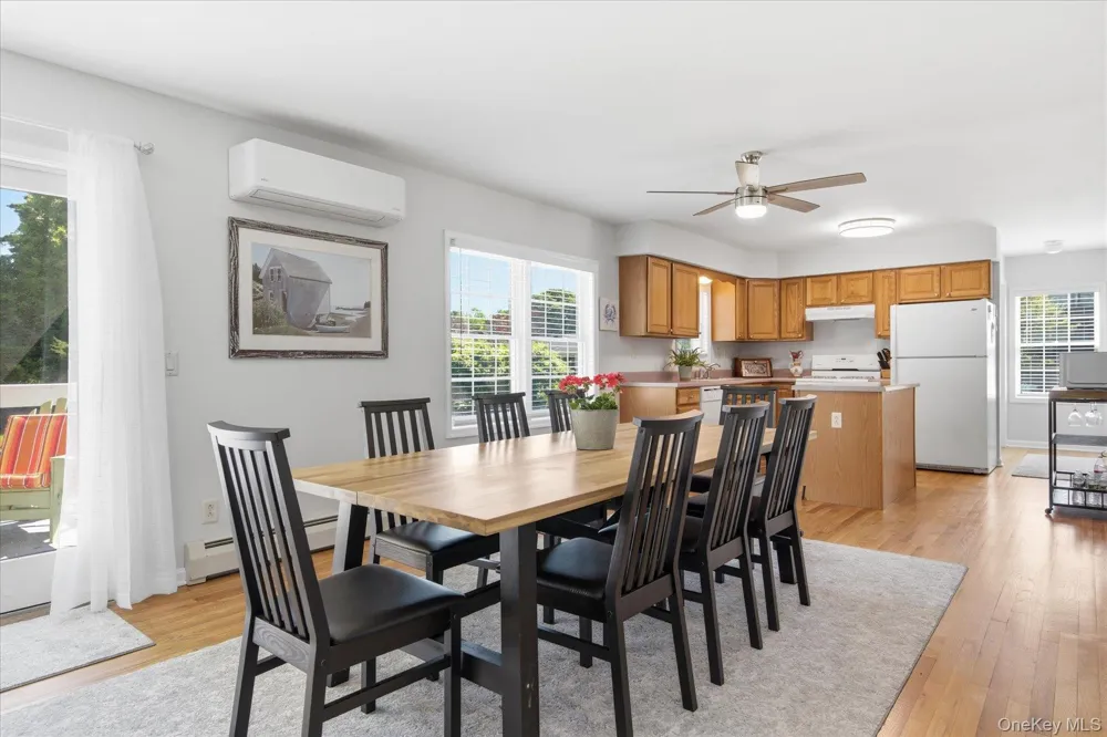 59 Peconic Avenue Shelter Island, NY 11964