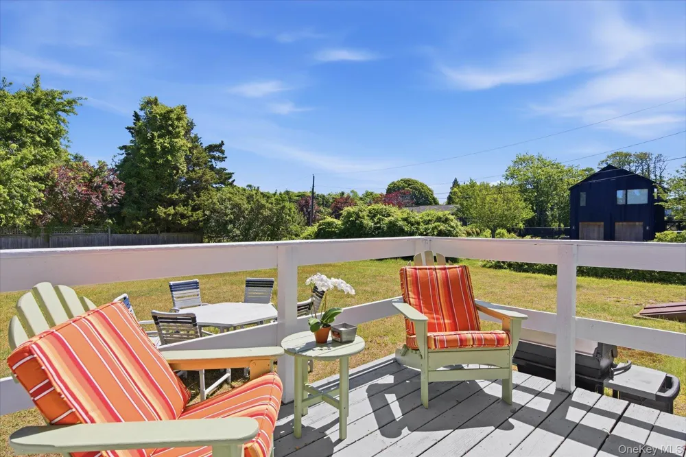 59 Peconic Avenue Shelter Island, NY 11964