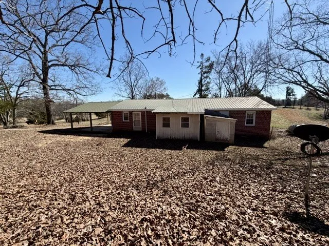 9554 Brooksie Thompson Rd Bath Springs, TN 38311