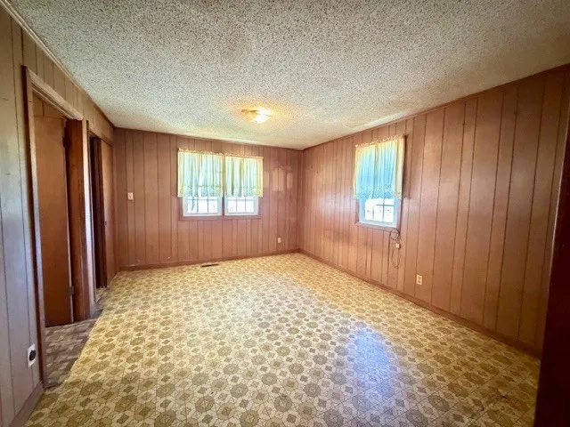 9554 Brooksie Thompson Rd Bath Springs, TN 38311