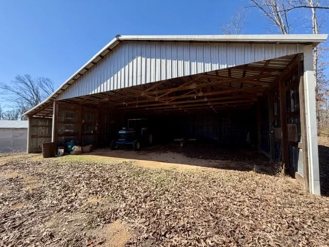 9554 Brooksie Thompson Rd Bath Springs, TN 38311