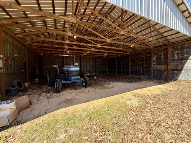 9554 Brooksie Thompson Rd Bath Springs, TN 38311