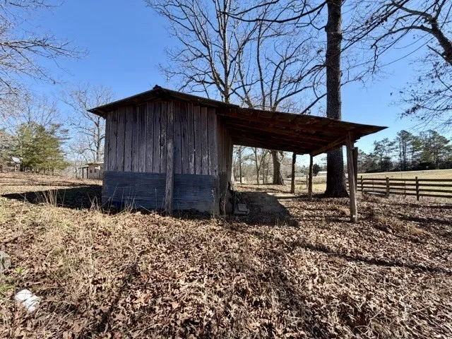 9554 Brooksie Thompson Rd Bath Springs, TN 38311