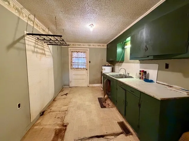 9554 Brooksie Thompson Rd Bath Springs, TN 38311