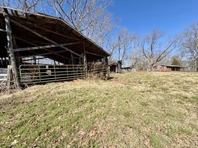 9554 Brooksie Thompson Rd Bath Springs, TN 38311