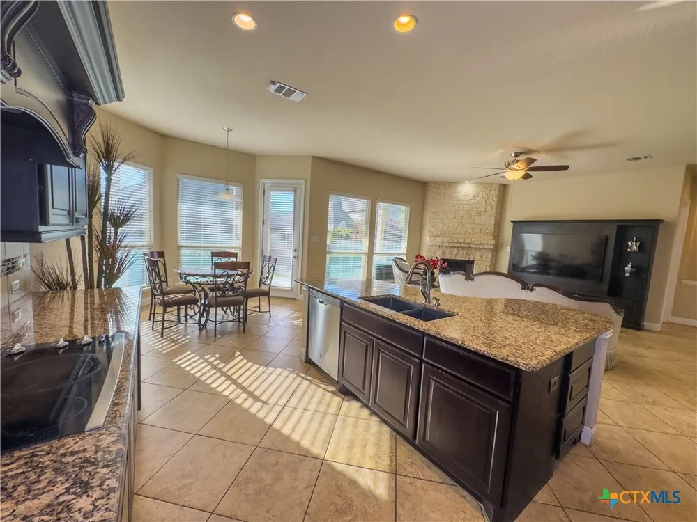 809 Alpino Cibolo, TX 78108