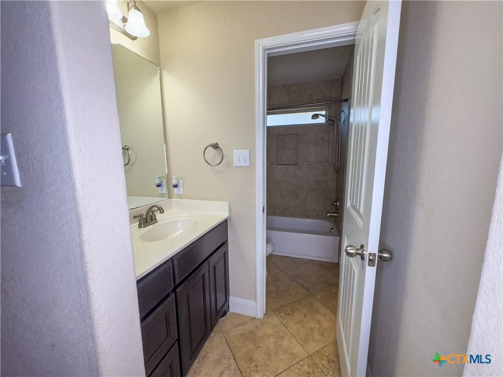 809 Alpino Cibolo, TX 78108