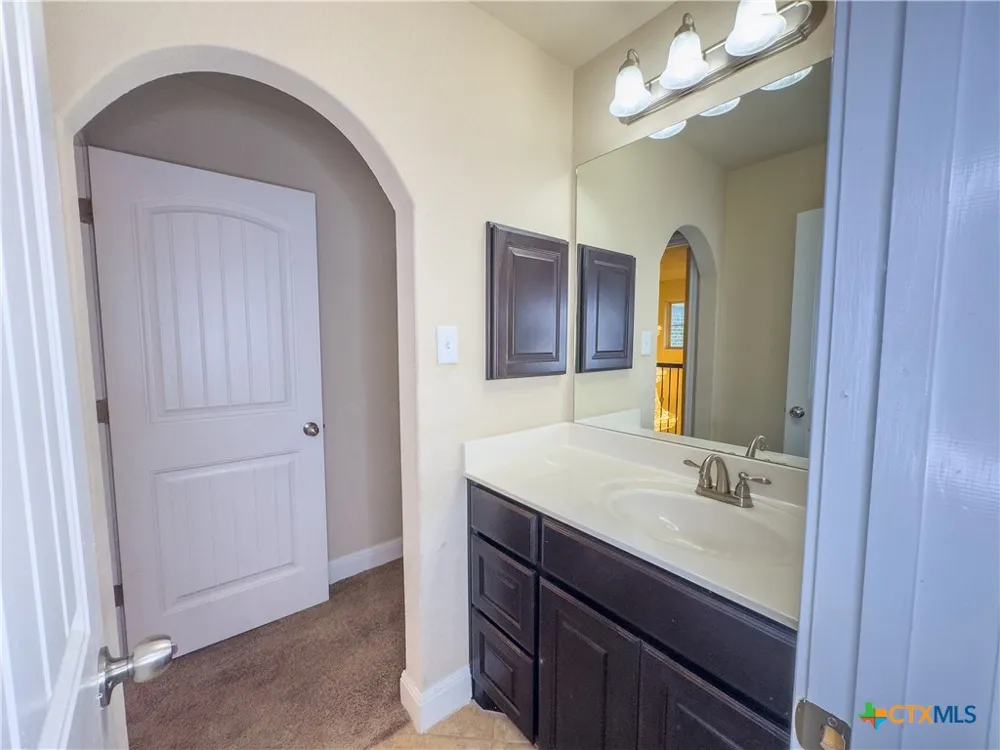 809 Alpino Cibolo, TX 78108