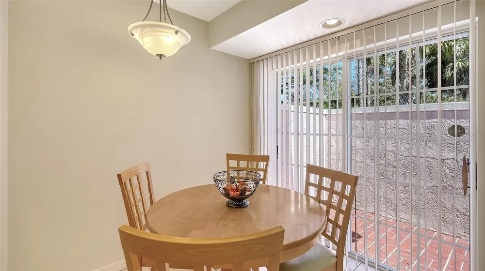 5521 CHANTECLAIRE #21 Sarasota, FL 34235