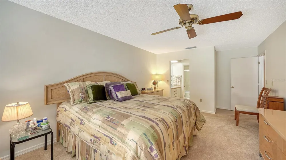 5521 CHANTECLAIRE #21 Sarasota, FL 34235