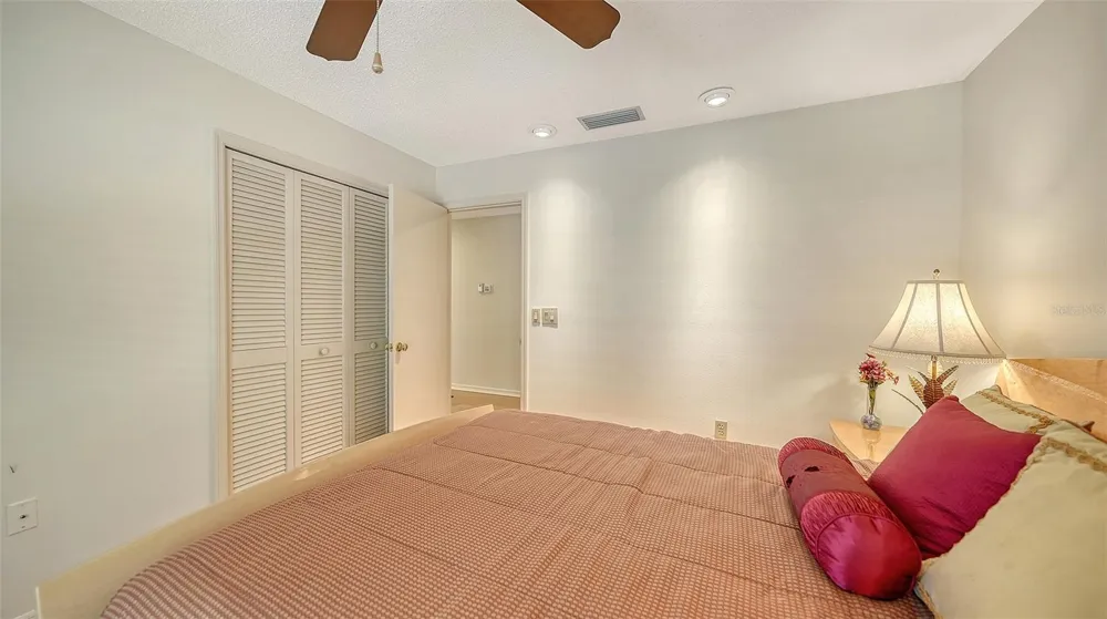 5521 CHANTECLAIRE #21 Sarasota, FL 34235