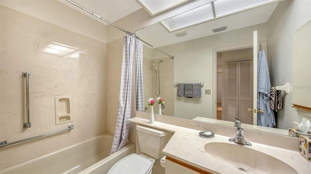 5521 CHANTECLAIRE #21 Sarasota, FL 34235
