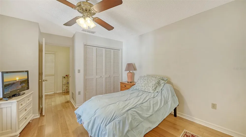5521 CHANTECLAIRE #21 Sarasota, FL 34235
