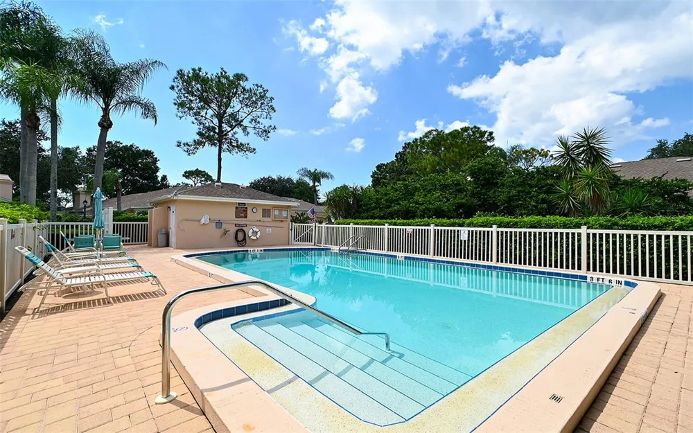 5521 CHANTECLAIRE #21 Sarasota, FL 34235