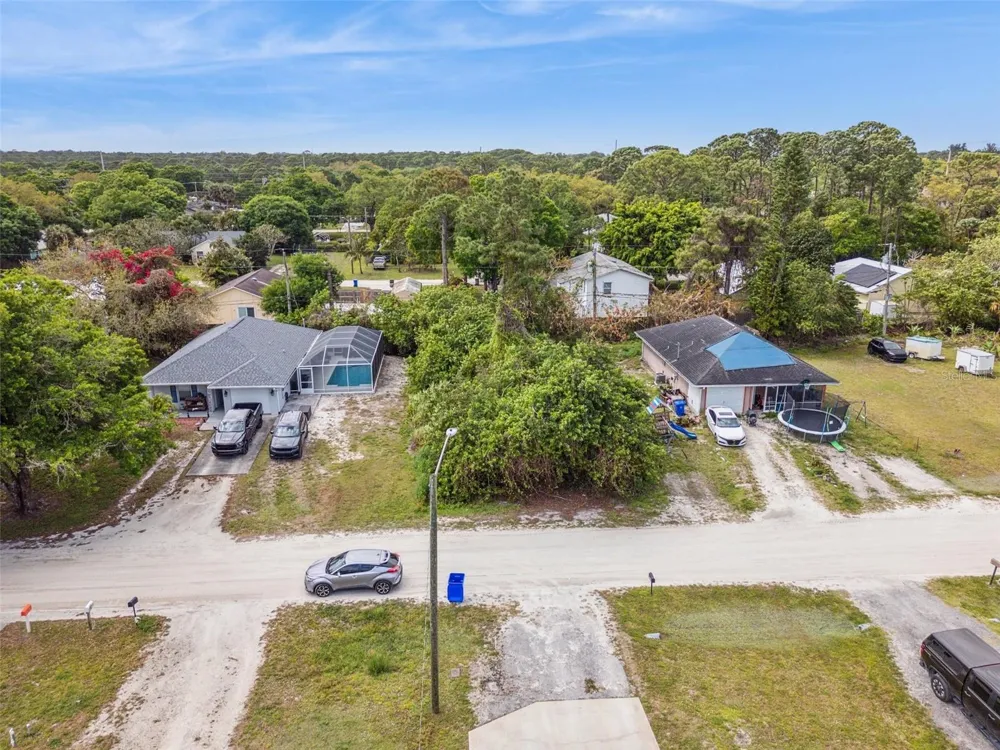 1335 25TH AVENUE SW Vero Beach, FL 32962