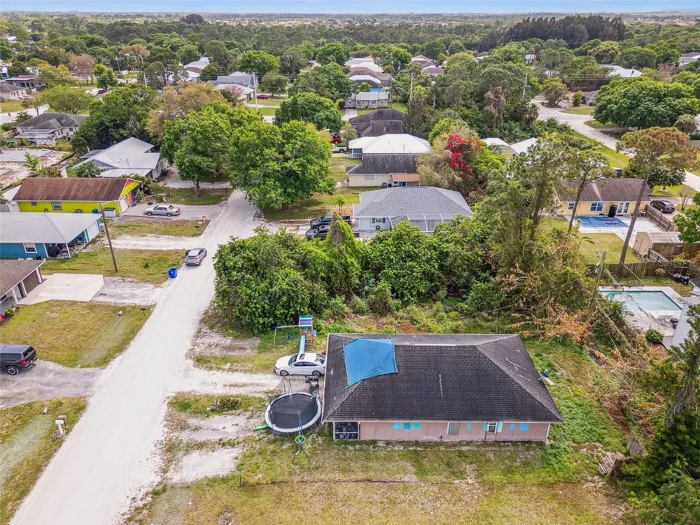 1335 25TH AVENUE SW Vero Beach, FL 32962