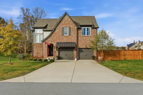 2136 Neill Ln