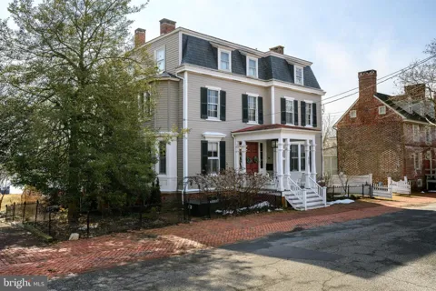 117 WATER STREET #1B