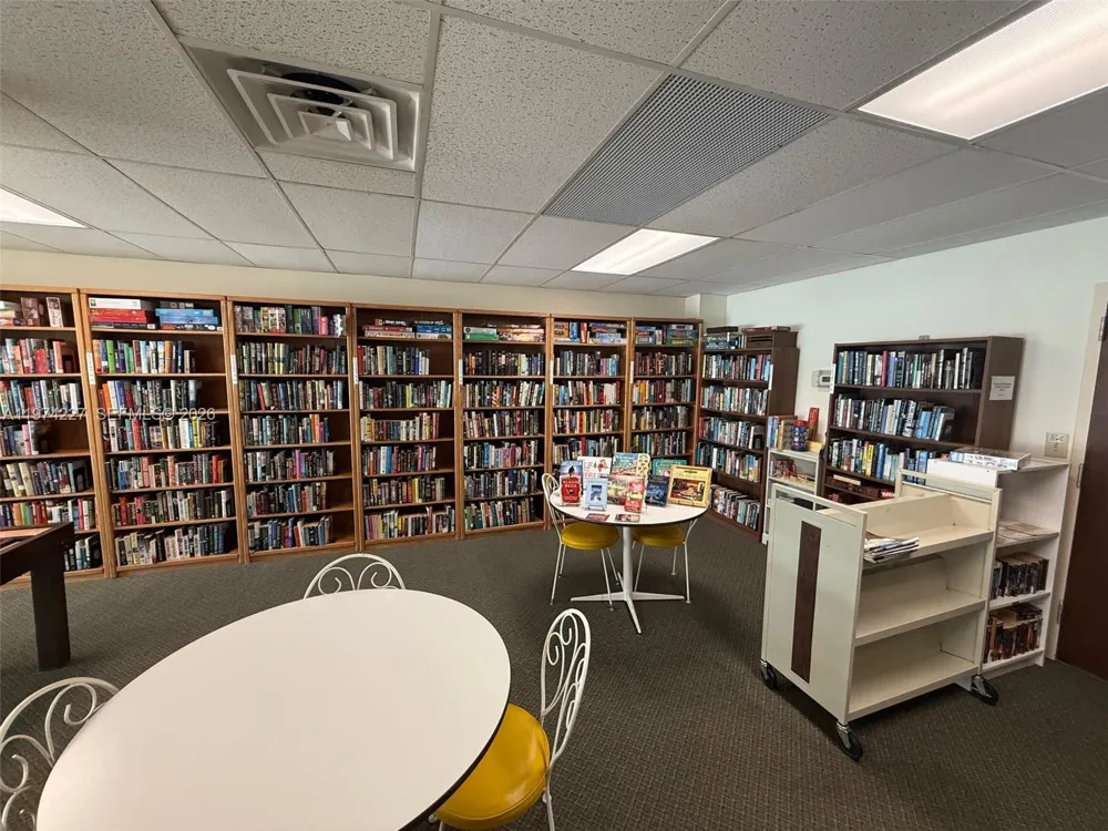 925 Halifax #102 Daytona, FL 32118