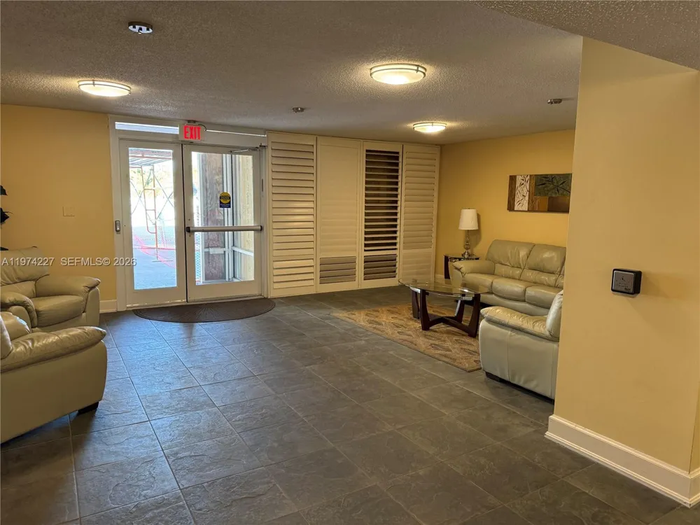925 Halifax #102 Daytona, FL 32118
