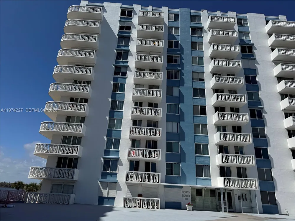 925 Halifax #102 Daytona, FL 32118