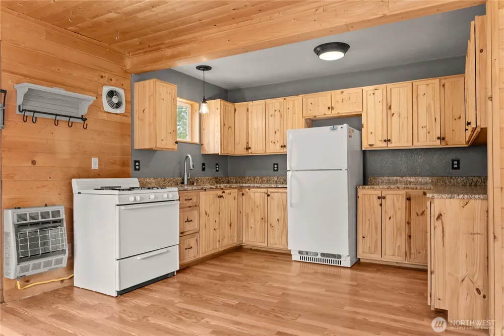 56 Ruby Two Moons Road Tonasket, WA 98855