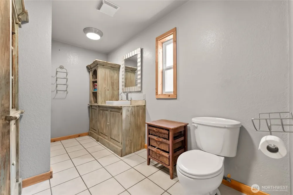 56 Ruby Two Moons Road Tonasket, WA 98855