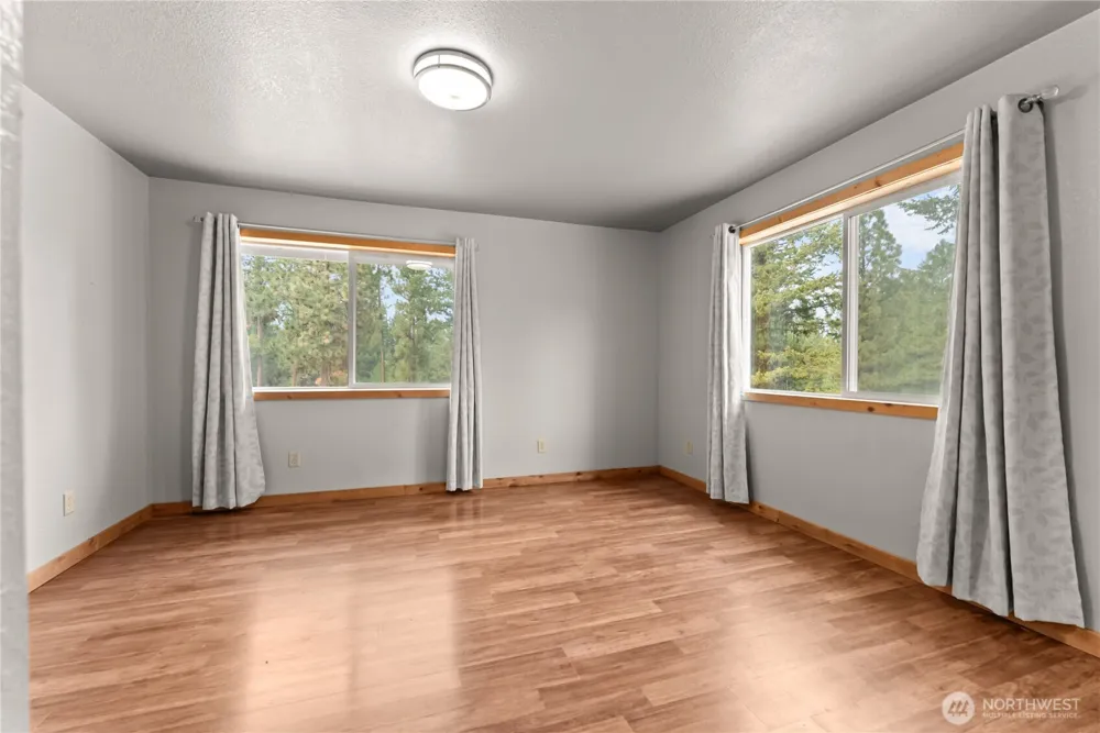 56 Ruby Two Moons Road Tonasket, WA 98855
