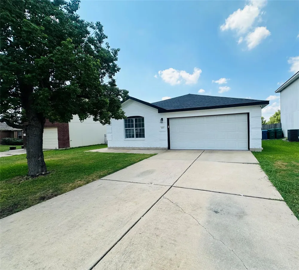 602 Lavaca Loop Elgin, TX 78621