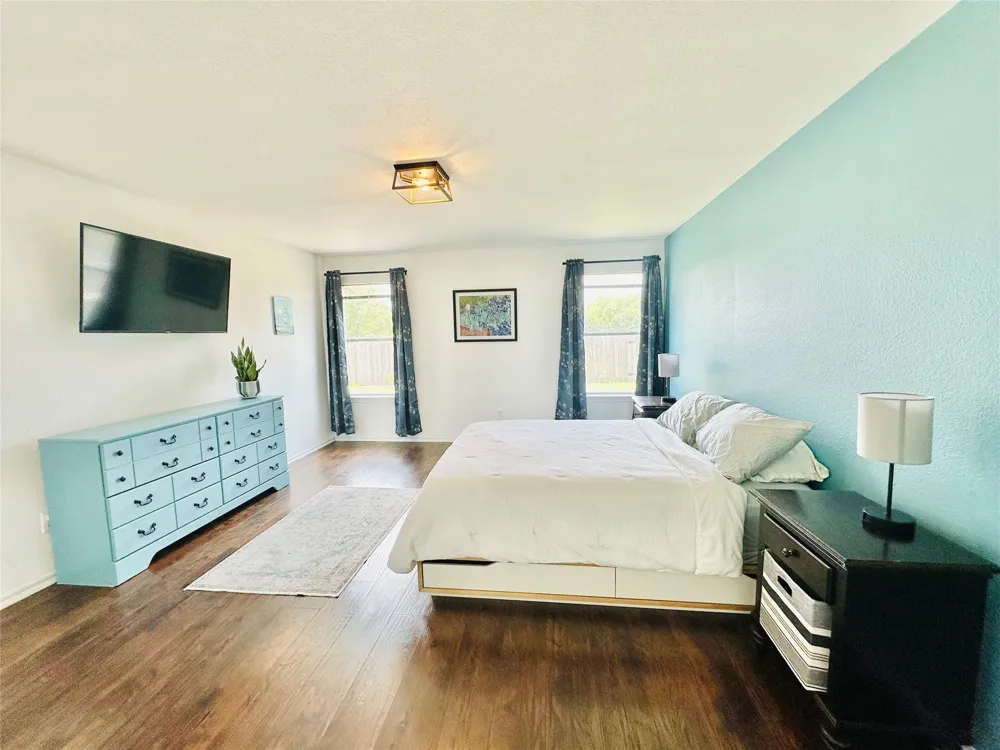 602 Lavaca Loop Elgin, TX 78621