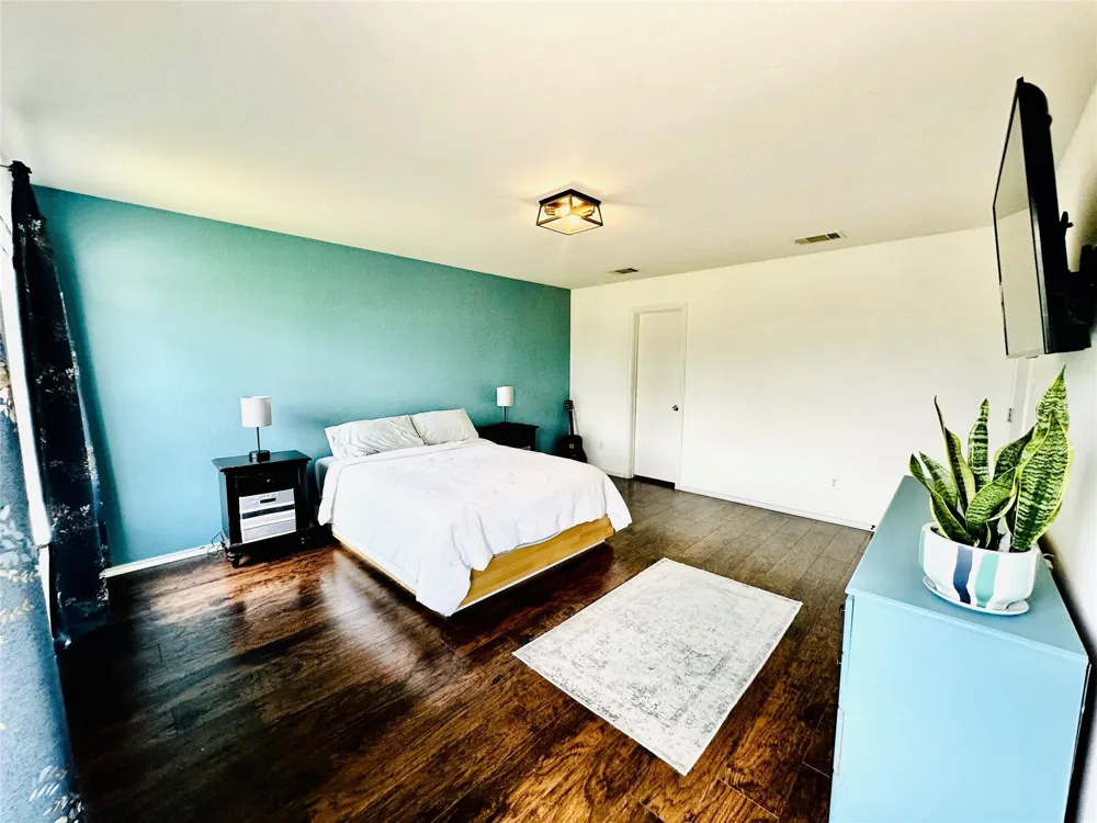 602 Lavaca Loop Elgin, TX 78621