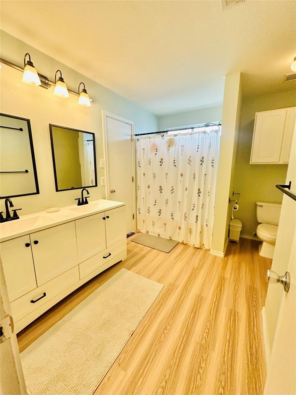 602 Lavaca Loop Elgin, TX 78621