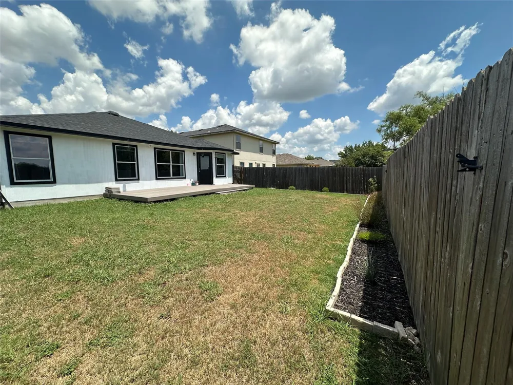 602 Lavaca Loop Elgin, TX 78621