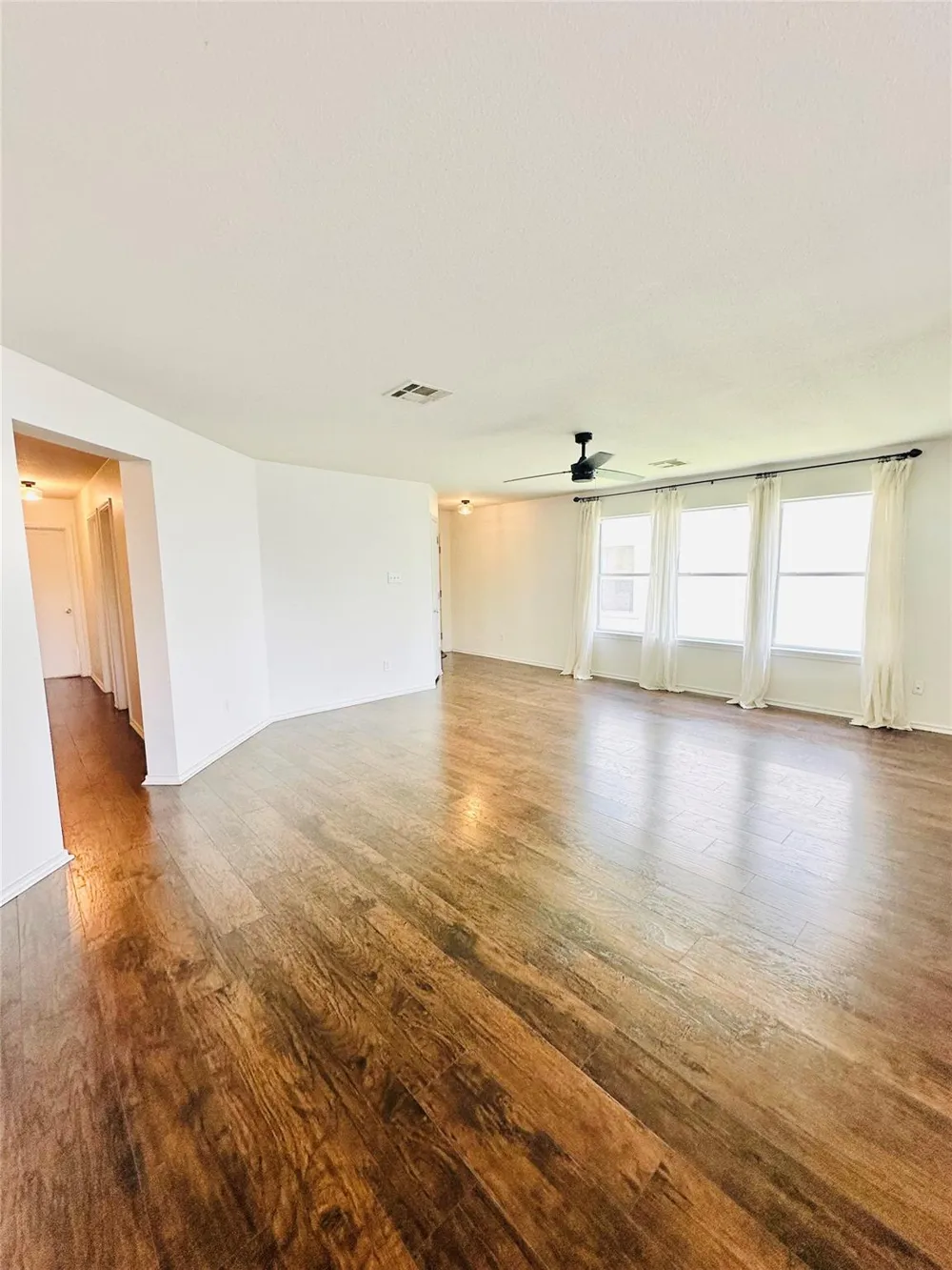 602 Lavaca Loop Elgin, TX 78621