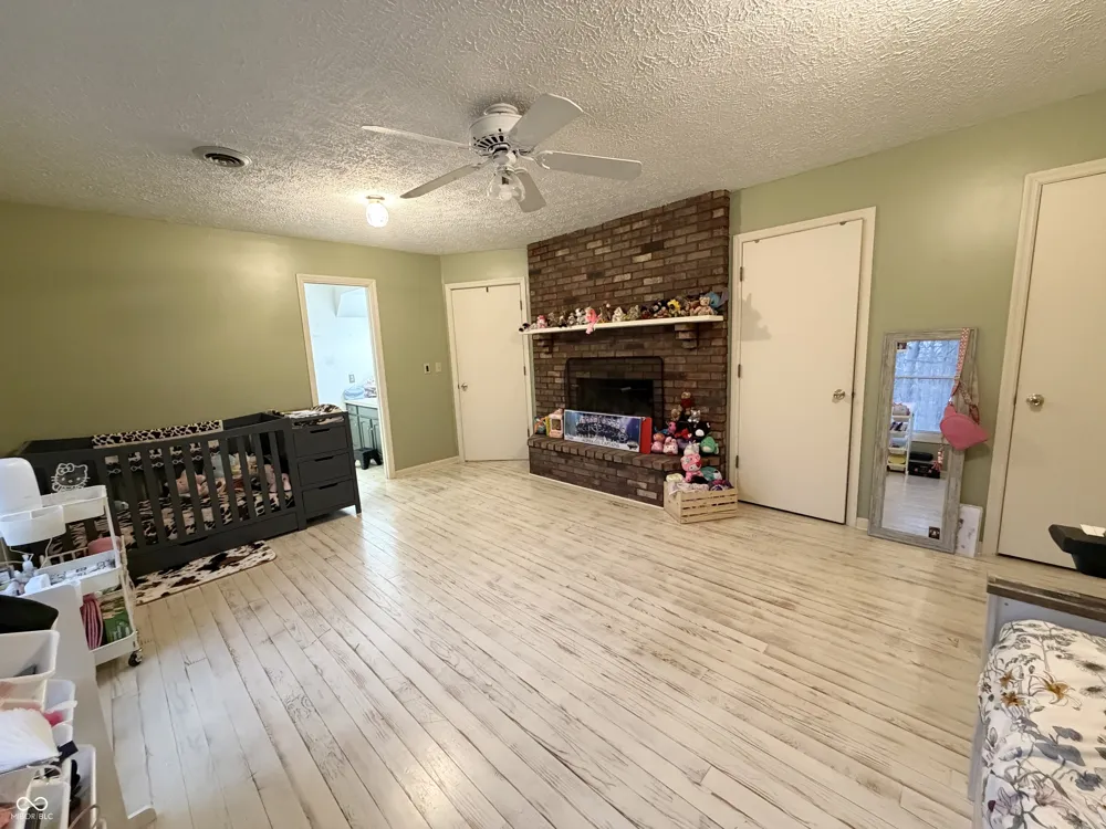 825 W Krislynn Woods Avenue West Terre Haute, IN 47885